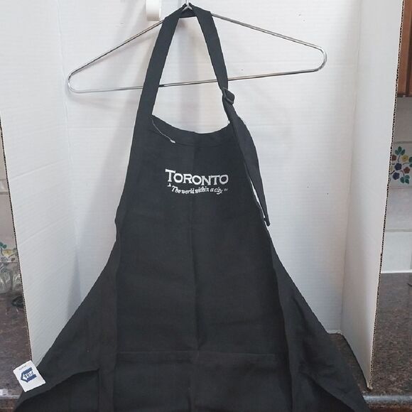 Black Toronto Apron - Picture 1 of 5